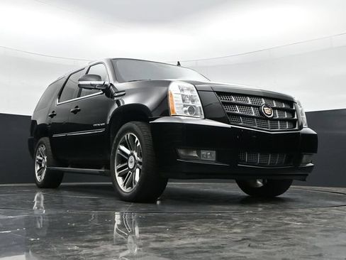 Used 2012 Cadillac Escalade Premium AWD/4WD image 37