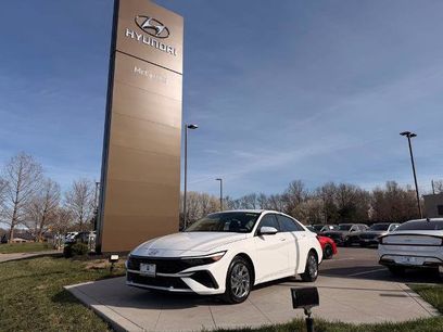 Used 2025 Hyundai Elantra Hybrid