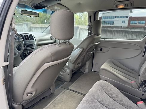 Used 2006 Dodge Grand Caravan SXT image 15