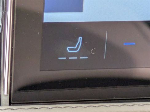 Used 2025 Lincoln Corsair Premiere image 21