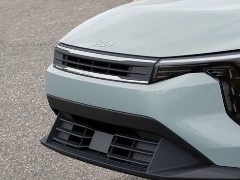 New 2025 Kia K4 LXS image 12