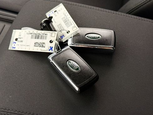 Used 2023 Land Rover Defender 110 S image 17