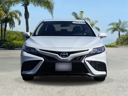 Used 2023 Toyota Camry SE image 6