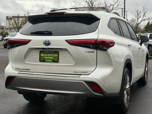 Used 2021 Toyota Highlander Platinum image 5