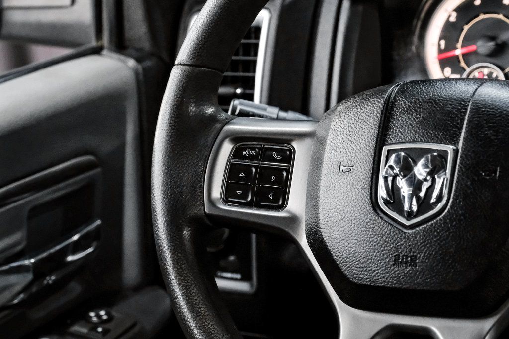 Used 2021 RAM 1500 Classic SLT AWD/4WD image 18