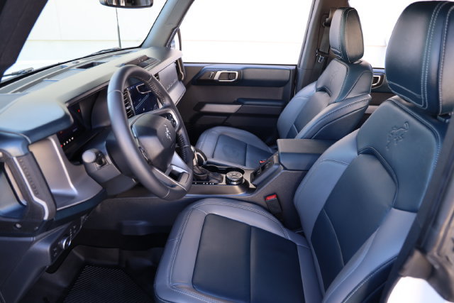 Used 2022 Ford Bronco Outer Banks AWD/4WD image 11
