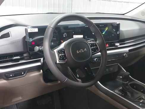 New 2026 Kia Carnival LXS image 17