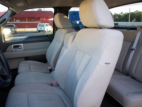 Used 2010 Ford F150 XLT image 17