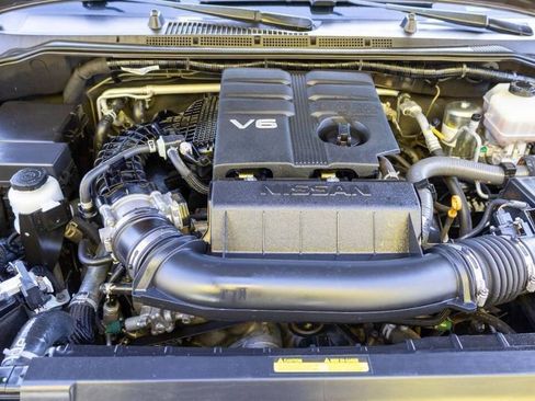 Used 2021 Nissan Frontier SV w/ Midnight Edition Floor Mats image 23