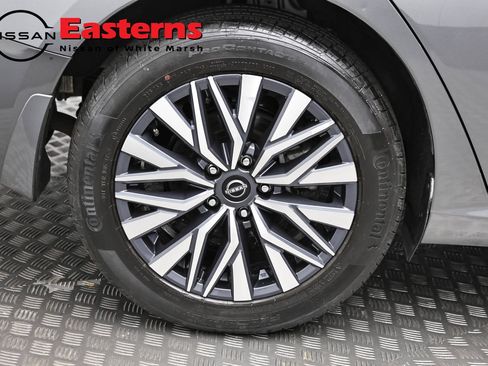 Used 2023 Nissan Altima 2.5 SV w/ SV Premium Package AWD/4WD image 29