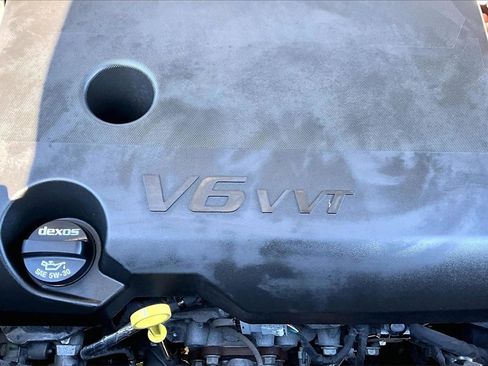 Used 2023 Chevrolet Traverse LT w/ LPO, Floor Liner Package image 35