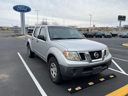 Used 2011 Nissan Frontier S image 1