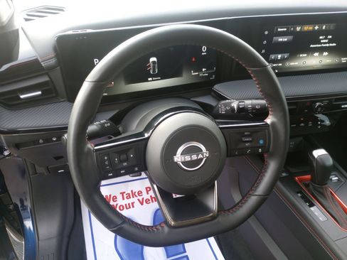 Used 2025 Nissan Kicks SR w/ SR Premium Package image 10