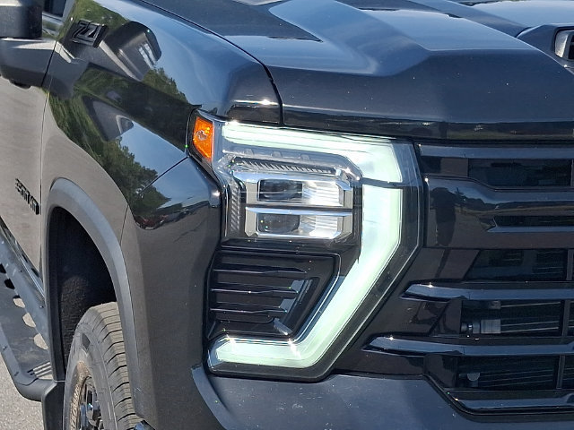 Used 2024 Chevrolet Silverado 3500 LTZ w/ LTZ Plus Package AWD/4WD image 9