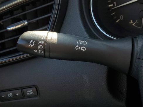 Certified 2020 Nissan Rogue SV image 11