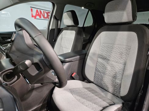 Used 2024 Chevrolet Equinox LT image 25