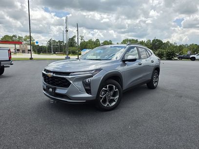Used 2025 Chevrolet Trax LT