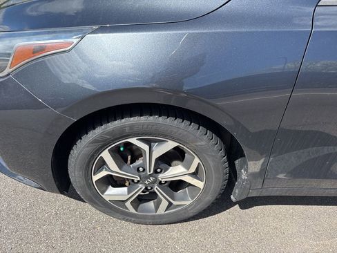 Certified 2019 Kia Forte LXS image 10