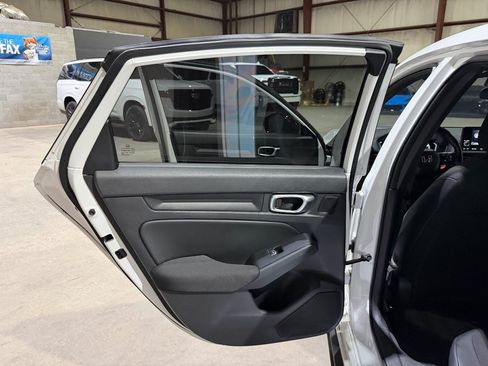 Used 2023 Honda Civic Sport image 15