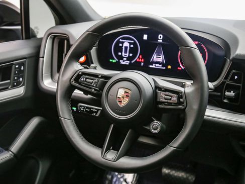 Certified 2026 Porsche Cayenne Coupe AWD/4WD image 19