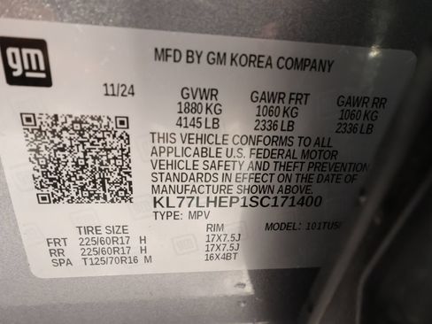 Used 2025 Chevrolet Trax LT FWD image 32