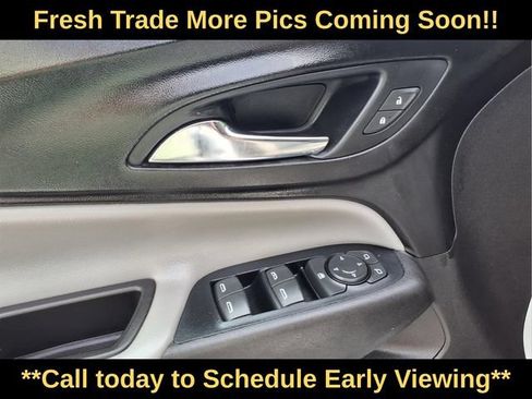Used 2019 Chevrolet Equinox LT FWD image 13