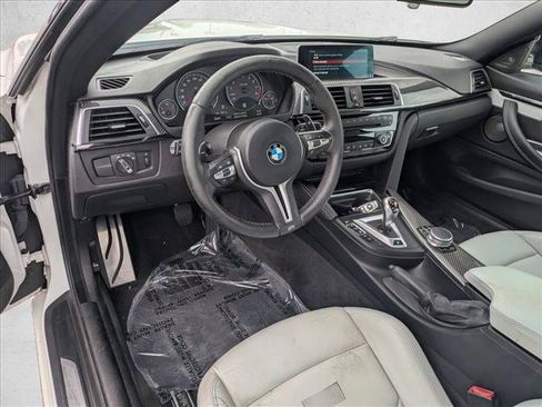 Used 2018 BMW M4 Coupe RWD image 9