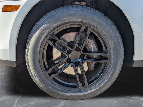 Used 2022 Porsche Macan image 32