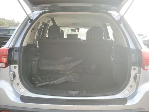 Used 2016 Mitsubishi Outlander SEL AWD/4WD image 10