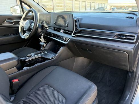 Used 2024 Kia Sportage LX image 26