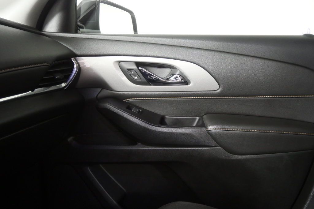 Used 2020 Chevrolet Traverse LS FWD image 25