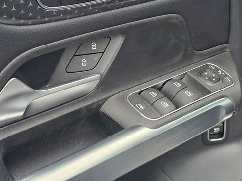 New 2026 Mercedes-Benz GLB 250 4MATIC image 35