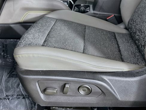 Used 2024 Chevrolet Colorado ZR2 w/ Technology Package AWD/4WD image 22