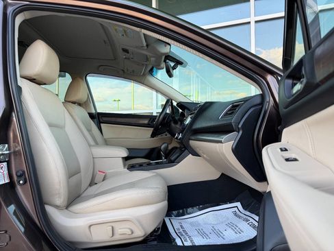 Used 2019 Subaru Outback 2.5i Limited w/ Popular Package #2 image 16