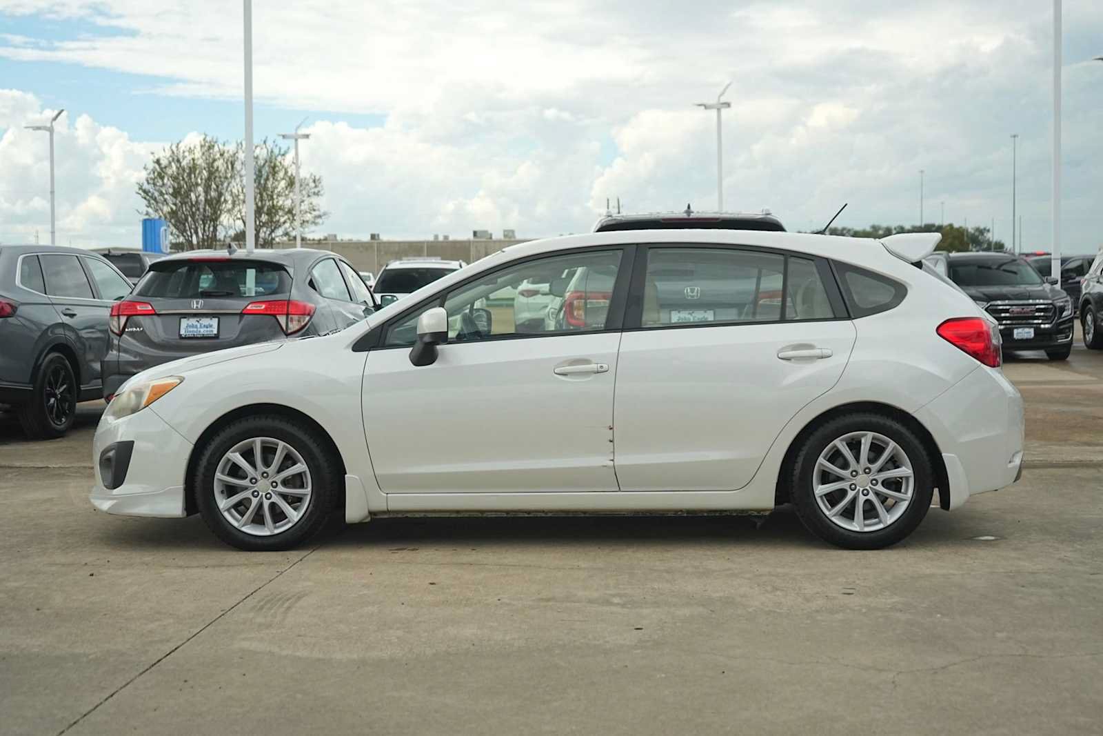 Used 2013 Subaru Impreza 2.0i Premium w/ All-Weather Pkg AWD/4WD image 3