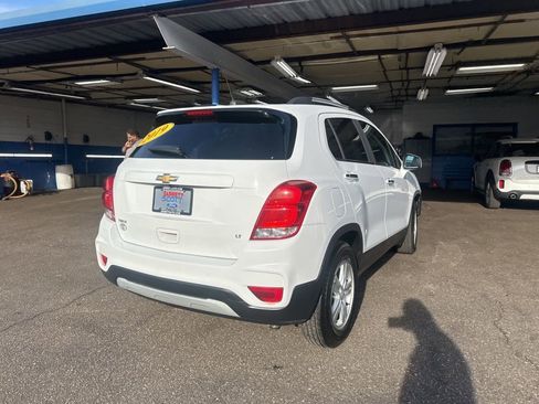 Used 2019 Chevrolet Trax LT w/ LT Convenience Package image 6