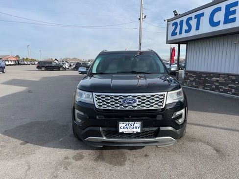 Used 2016 Ford Explorer Platinum image 2
