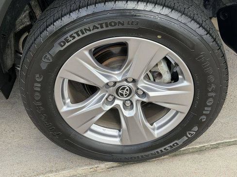 Certified 2023 Toyota RAV4 XLE FWD image 8