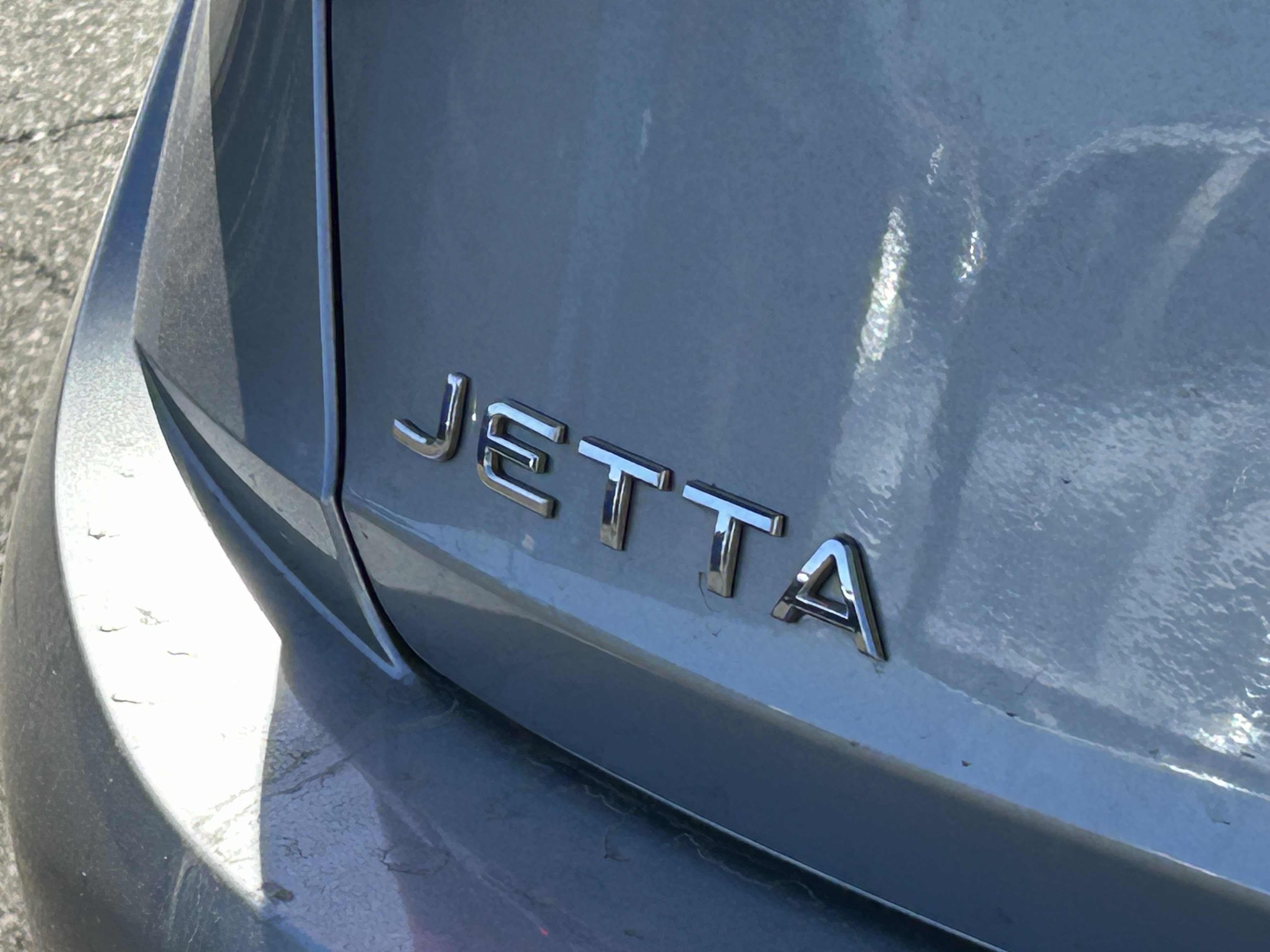 Used 2024 Volkswagen Jetta SE FWD image 4