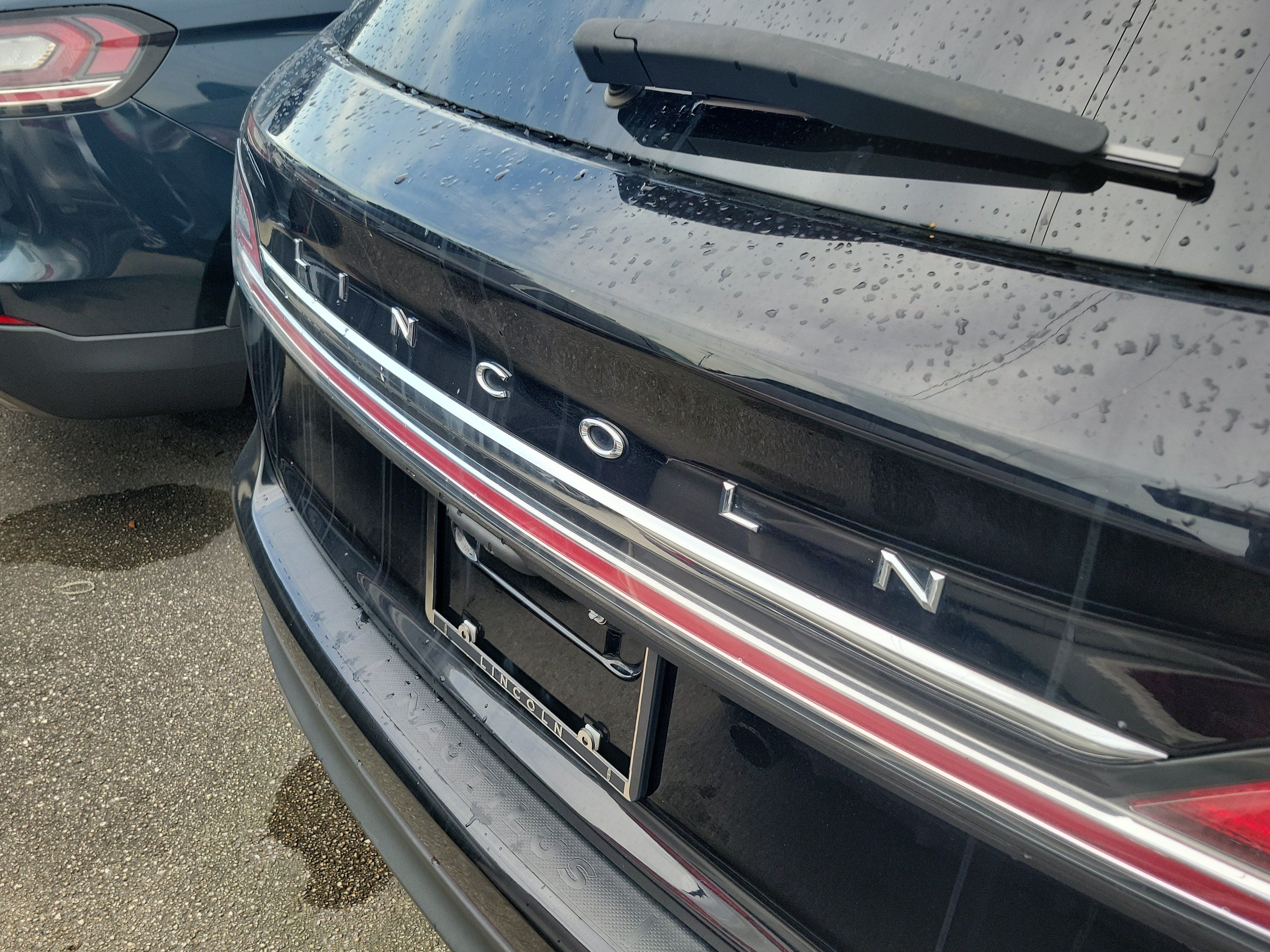 Certified 2023 Lincoln Nautilus AWD w/ Premium Package image 5