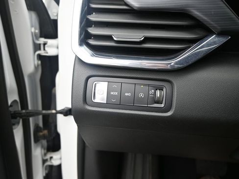 Used 2025 GMC Acadia Elevation AWD/4WD image 13