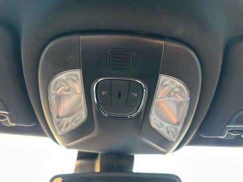 Certified 2025 Jeep Compass Latitude image 20