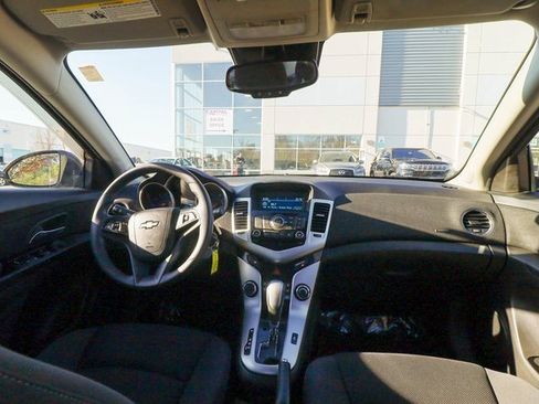 Used 2016 Chevrolet Cruze LT image 45