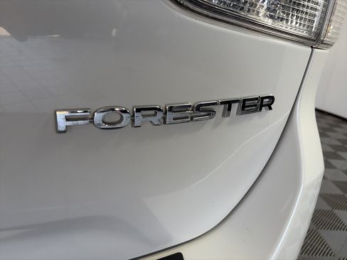 Certified 2023 Subaru Forester Premium AWD/4WD image 16