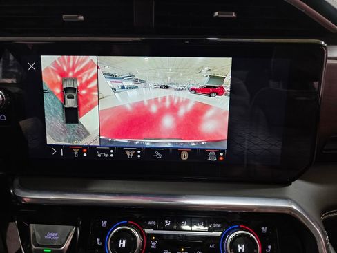 Used 2024 GMC Sierra 3500 Denali Ultimate image 26