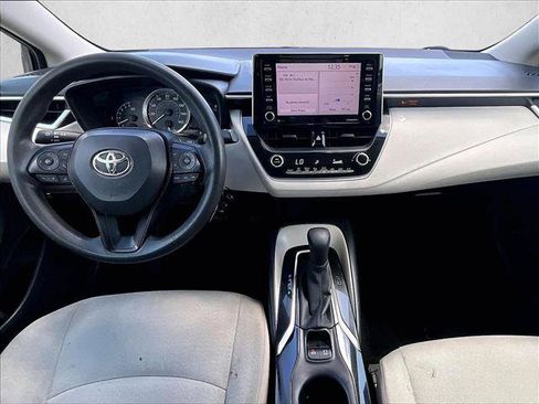 Used 2021 Toyota Corolla LE FWD image 16