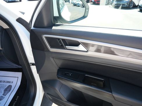Used 2019 Volkswagen Atlas SE w/ Panoramic Sunroof Package AWD/4WD image 17