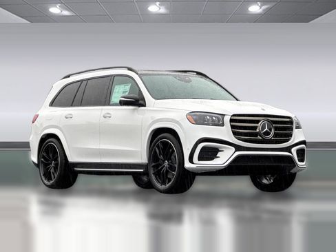 New 2026 Mercedes-Benz GLS 580 4MATIC image 6