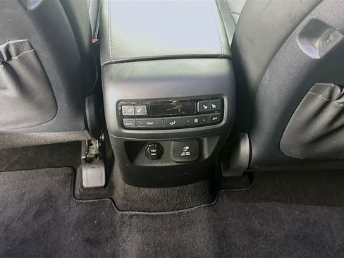 Used 2023 Hyundai Palisade SEL w/ Premium Package FWD image 28