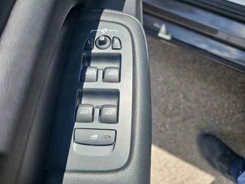 Used 2024 Volvo S60 B5 Core FWD image 13